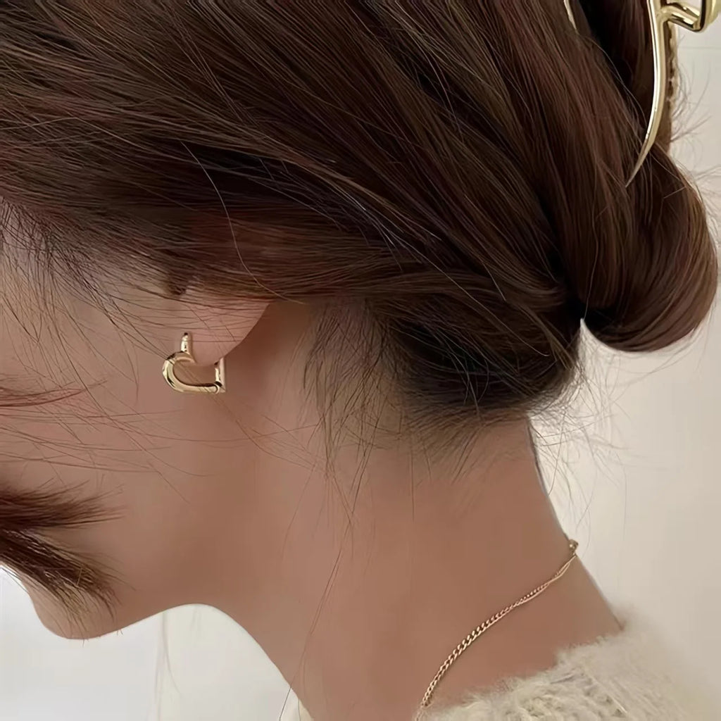 Heart Hoop Earrings Gold Color Metal Love Earrings Minimalist Fancy Girl Gift Fashion Jewelry for Women