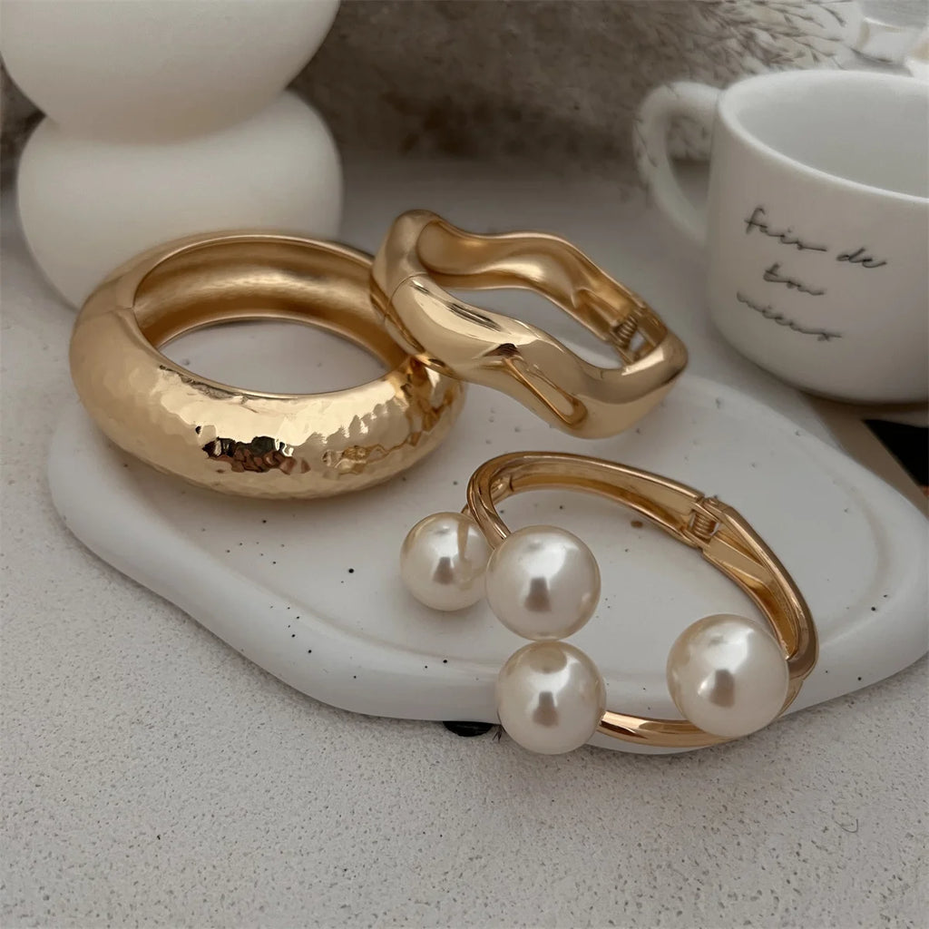 3 Styles Creative Big Imitation Pearl Cuff Bracelet Trendy Punk Heavy Metal Chunky Spring Bangle for Women Men Steampunk Fashion