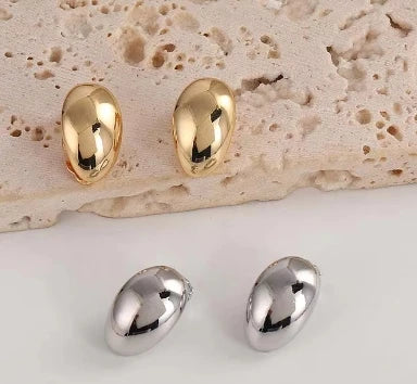 European American Fashion New Earring French Light Luxury Women Water Droplet Shaped Ear Clip High-end Feeling Simple Smooth