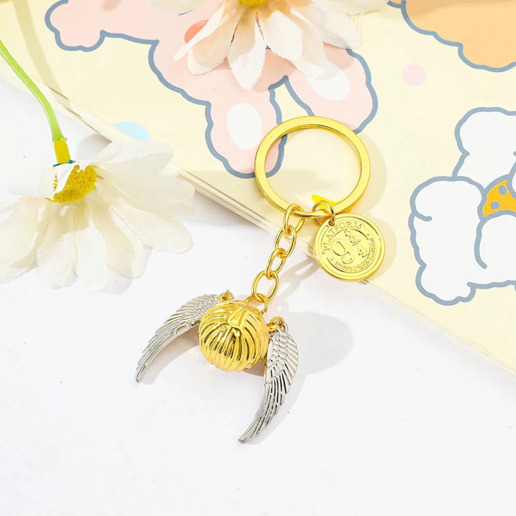 Keychain Golden Snitch Pendant Fashion Trend Backpack Accessory for Boys And Girls Jewelry Gift