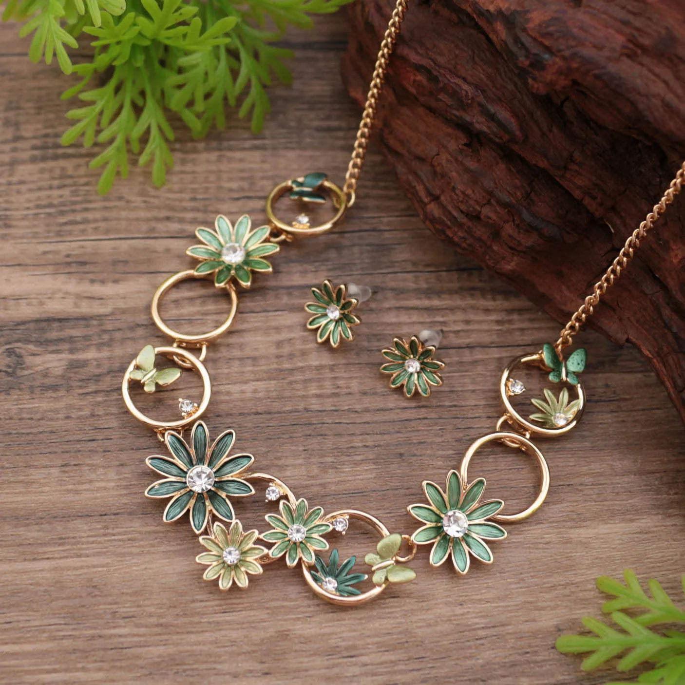 Enamel Daisy Stud Earrings & Necklace Set – Diamond Flower High-End Women's Jewelry