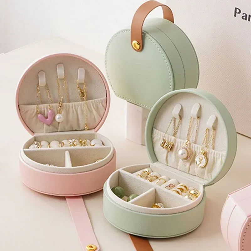 , Necklaces, Rings, PersonalizedGift of Bridesmaid Semicircular Portable Jewelry Box, Jewelry Storage Box,Used To Store Earrings