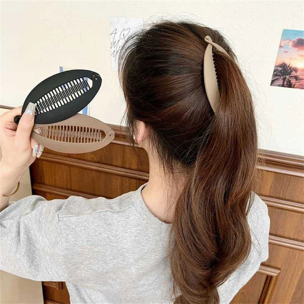 Banana & Fish Shaped Hair Clips – 2/3-Pack Stylish Claw Clips for Women
