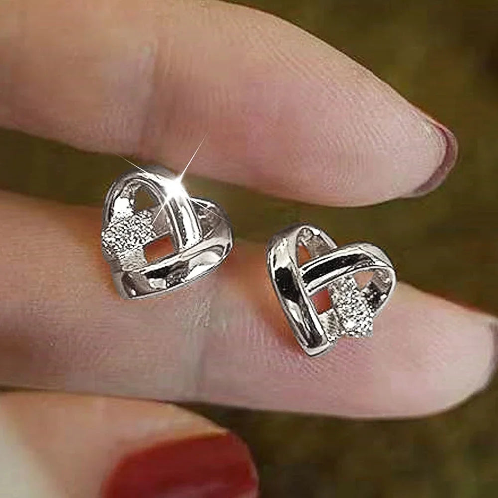 Women's Trendy Wedding Jewelry Eternal Heart Stud Earrings Fashionable Heart-Shaped Earrings in Silver/Gold