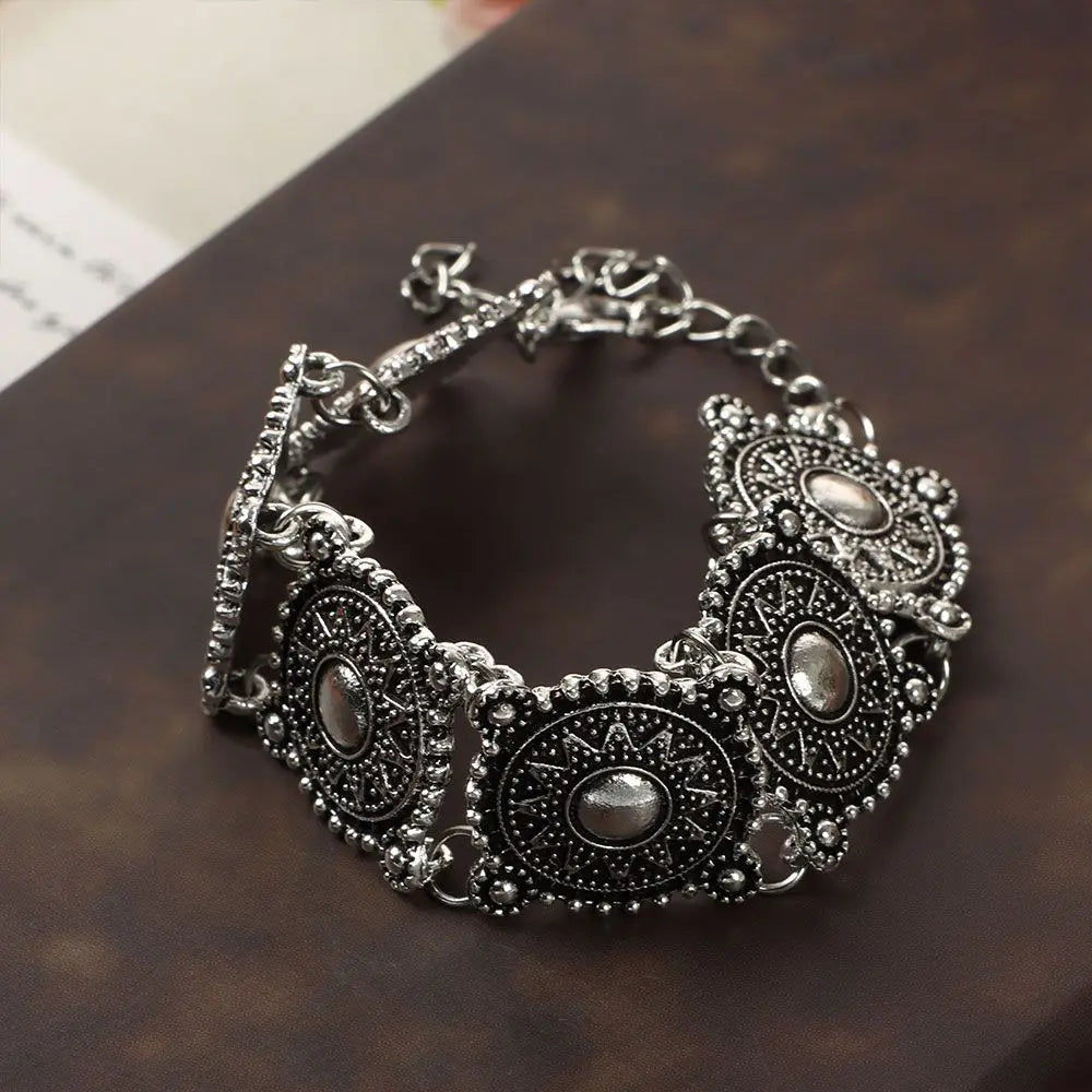 Boho Jewelry Set – Fashionable Bracelets & Necklaces for Wrist & Neck