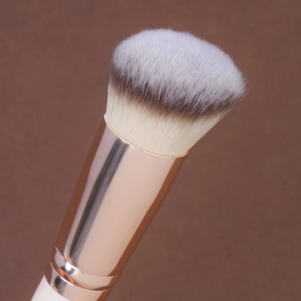 Maange 3-Piece Makeup Brush Set – Concealer, Eye Shadow & Blending Brushes with 2 Triangle Powder Puffs