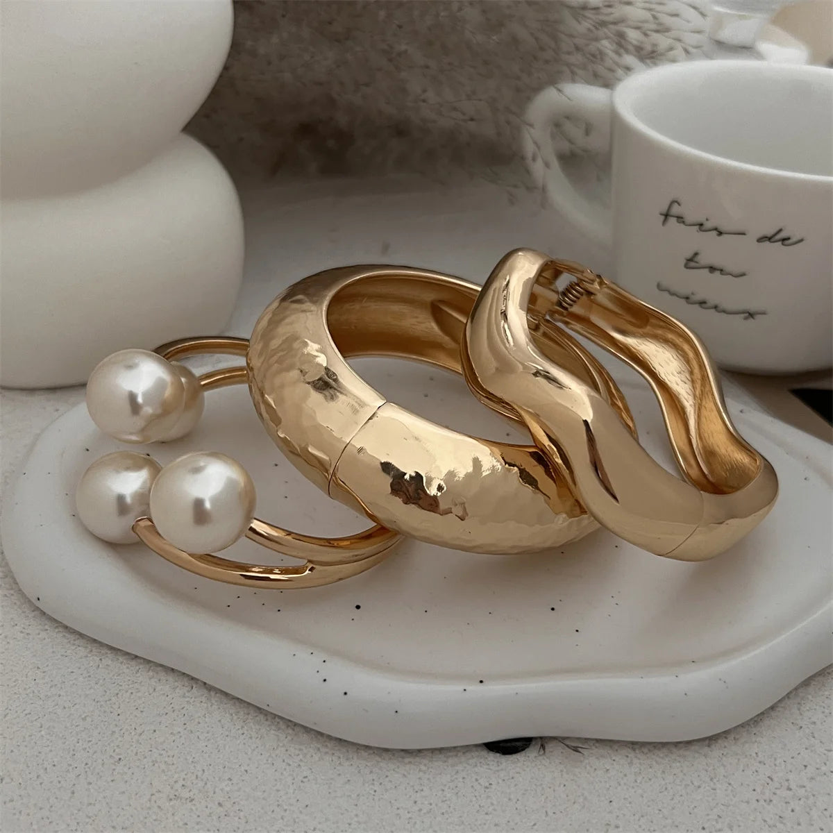 3 Styles Creative Big Imitation Pearl Cuff Bracelet Trendy Punk Heavy Metal Chunky Spring Bangle for Women Men Steampunk Fashion
