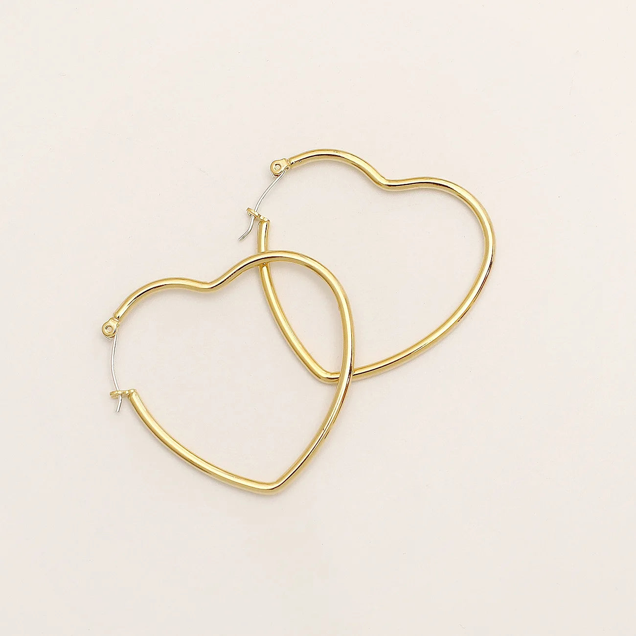 Minimalism Metal Heart Hoop Earrings for Women Golden Silver Color Fashion Love Dangle Earrings Party Romantic Statement Jewelry