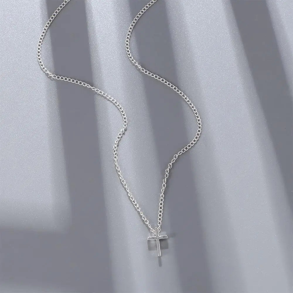 Cross Pendant Clavicle Chain Necklace – Simple Fashion Jewelry for Women
