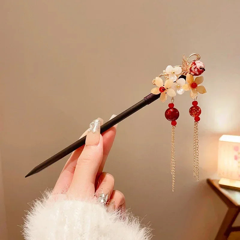 Charm Metal Hairpins Retro Antique Tassel Phoenix Student Pearl Rhinestone Butterfly Hair Stick Jewelry Wedding Hair Accessories