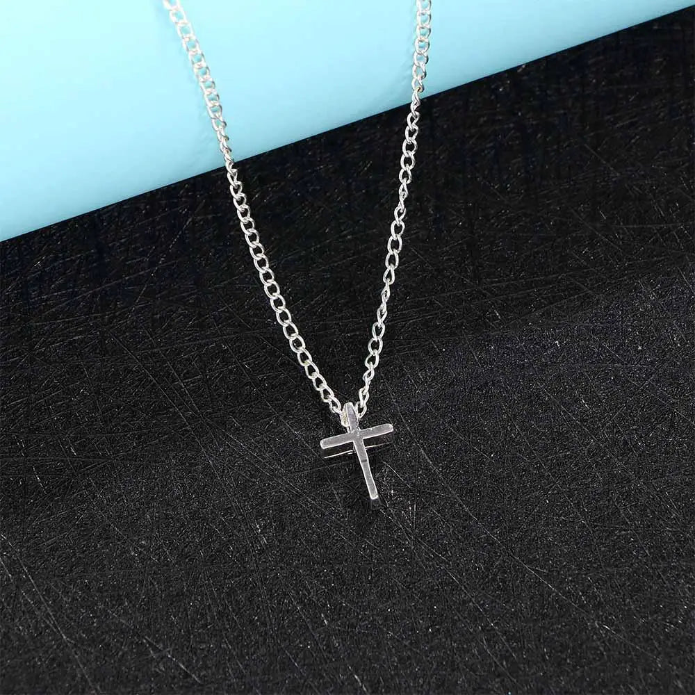 Cross Pendant Clavicle Chain Necklace – Simple Fashion Jewelry for Women