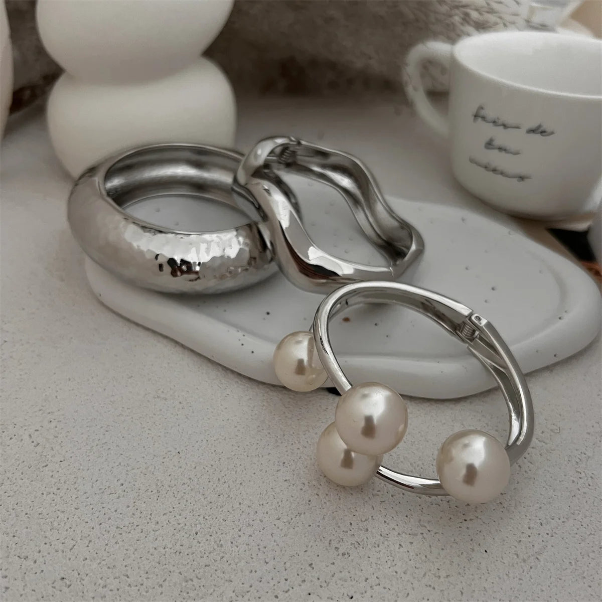 3 Styles Creative Big Imitation Pearl Cuff Bracelet Trendy Punk Heavy Metal Chunky Spring Bangle for Women Men Steampunk Fashion