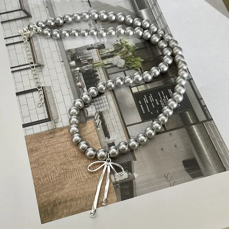 Bowknot Pearl Choker Necklace – Graceful Pendant with Gray Pearls