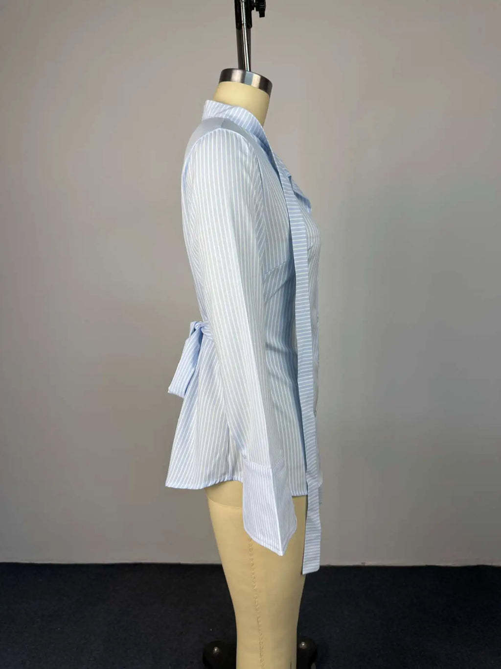 Women's Clothing 2026 Spring New Fashion Design Sense Striped Slim-fitting Lapel Long-sleeved Shirt