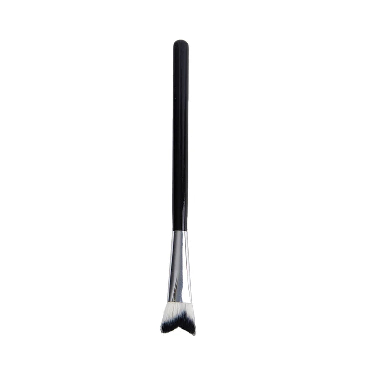 Nose Shadow & Angled Contour Makeup Brush – Professional Blending Brush for Face
