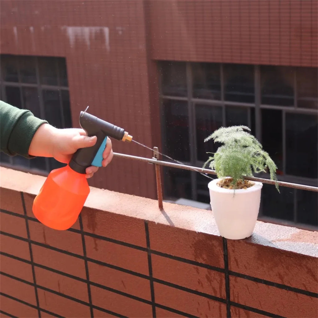 Adjustable Copper Nozzle Sprayer Bottle – 680ml Hand Pressure Pneumatic Spray Kettle for Garden & Disinfection