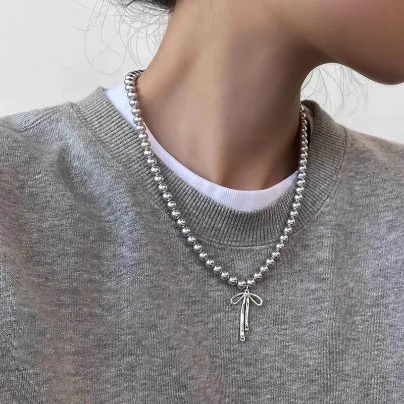 Bowknot Pearl Choker Necklace – Graceful Pendant with Gray Pearls