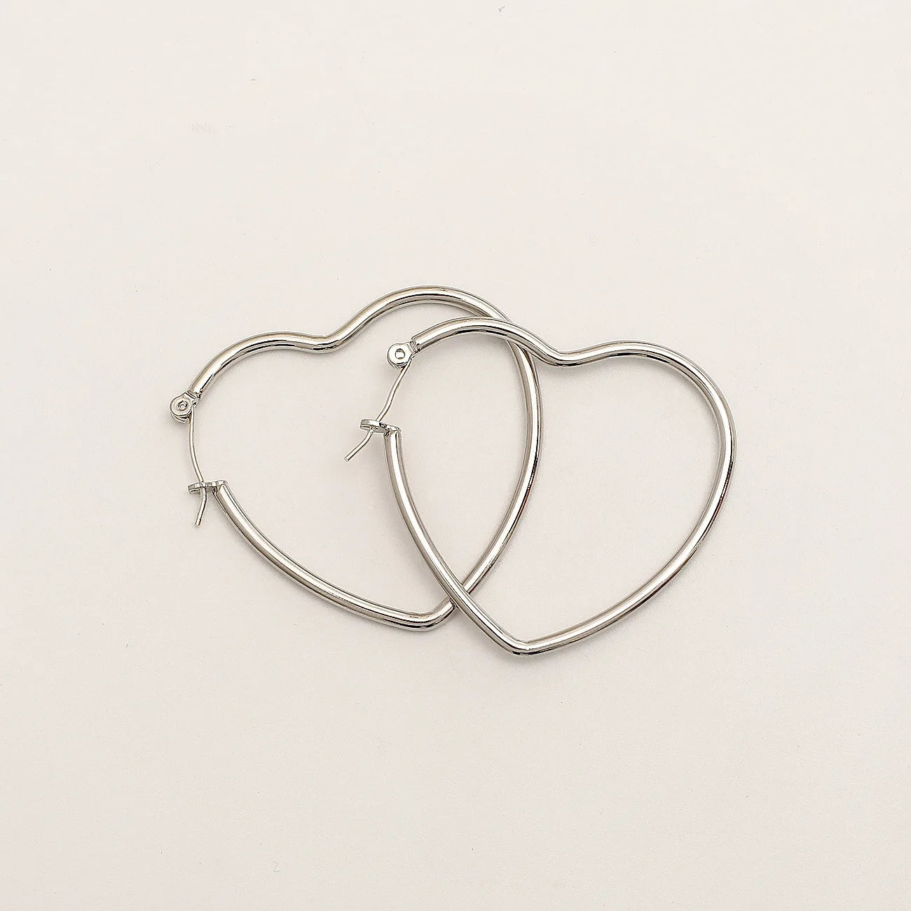 Minimalism Metal Heart Hoop Earrings for Women Golden Silver Color Fashion Love Dangle Earrings Party Romantic Statement Jewelry