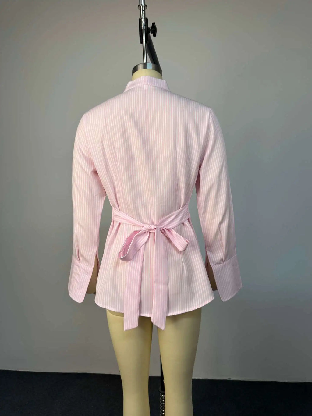 Women's Clothing 2026 Spring New Fashion Design Sense Striped Slim-fitting Lapel Long-sleeved Shirt