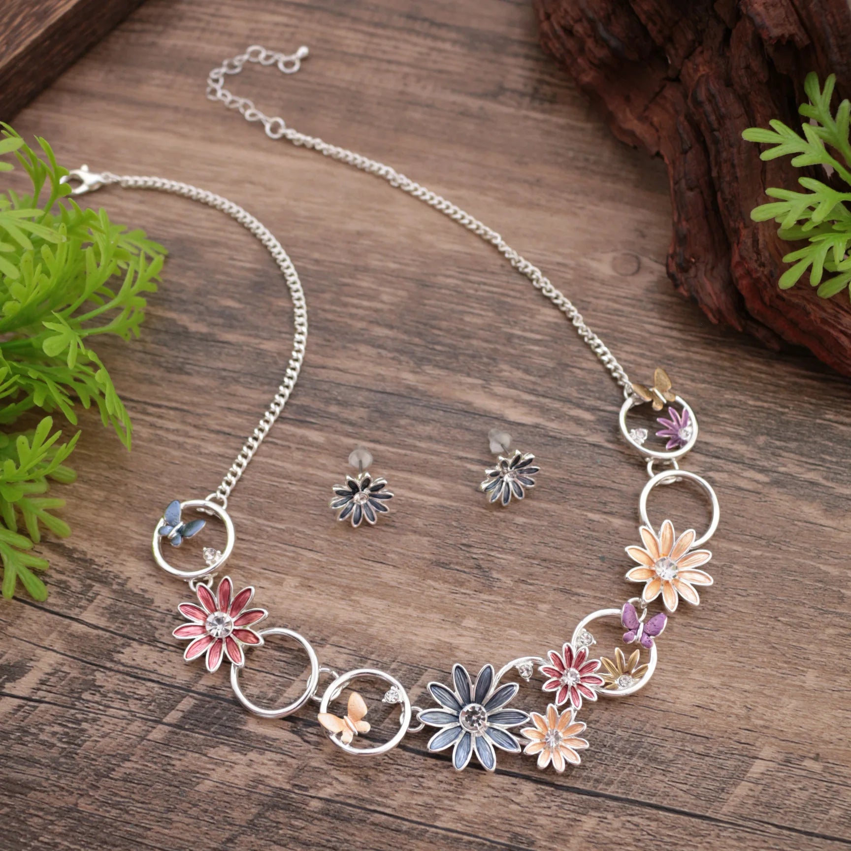 Enamel Daisy Stud Earrings & Necklace Set – Diamond Flower High-End Women's Jewelry