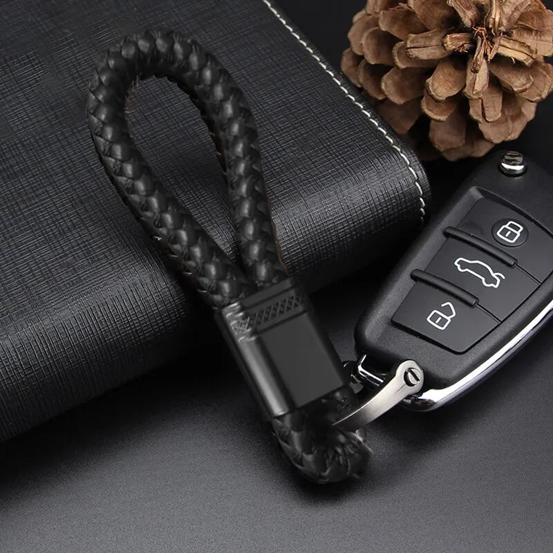 2Pcs Leather Rope KeyChain Hand Woven Horseshoe Buckle Key Ring Car Key Rings For Car Fashion Key Accessory Keyrings Gifts