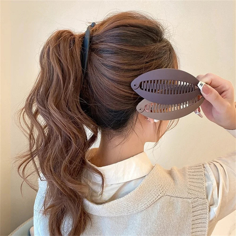 Banana & Fish Shaped Hair Clips – 2/3-Pack Stylish Claw Clips for Women