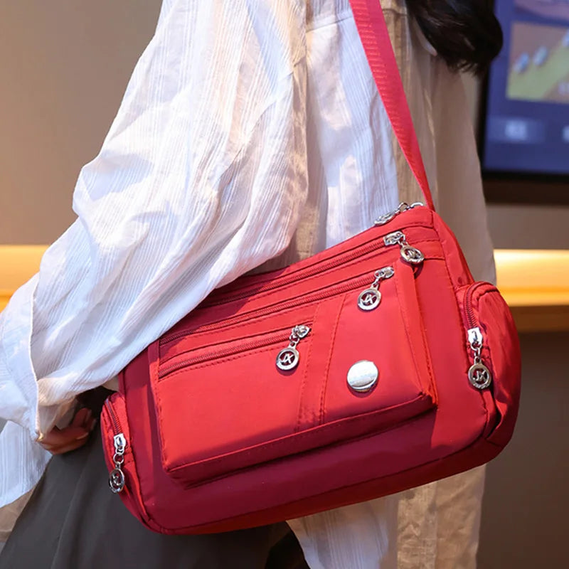 Neutral Men's and Women's Crossbody Bags Are Suitable for Daily Commuting and Going to School They Are Single-Shoulder Bags.