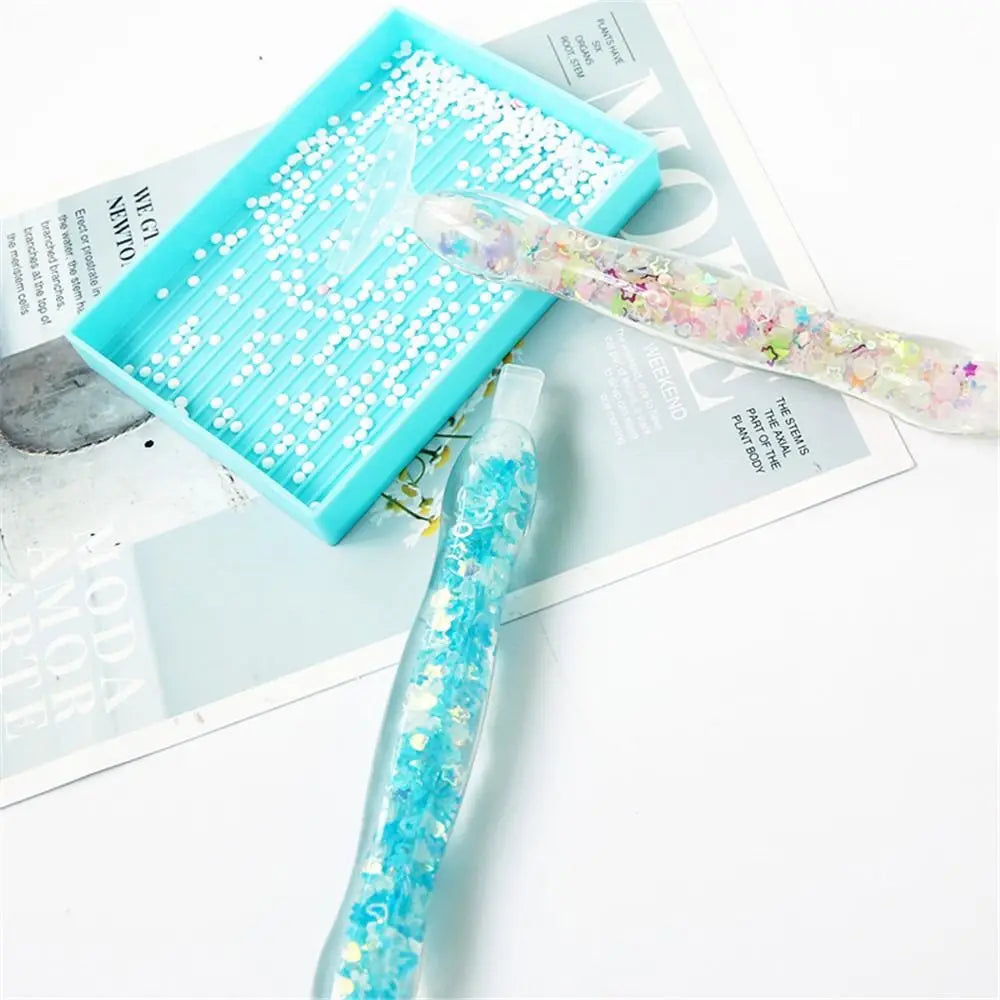 Luminous Diamond Painting Drill Pen – Cross Stitch Embroidery Point Drill Pen with Replacement Tips