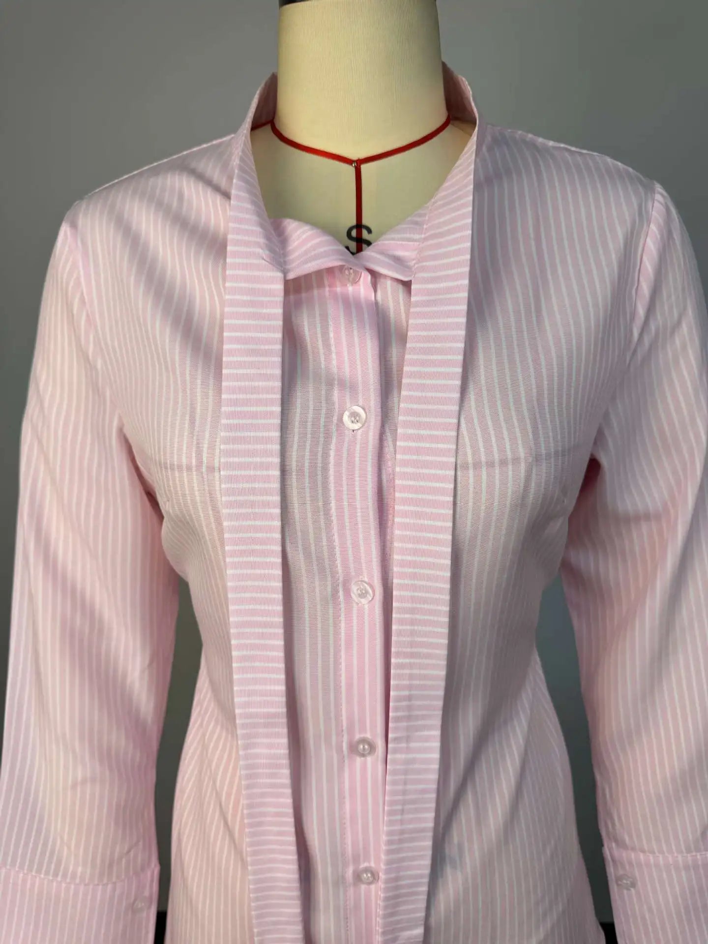 Women's Clothing 2026 Spring New Fashion Design Sense Striped Slim-fitting Lapel Long-sleeved Shirt