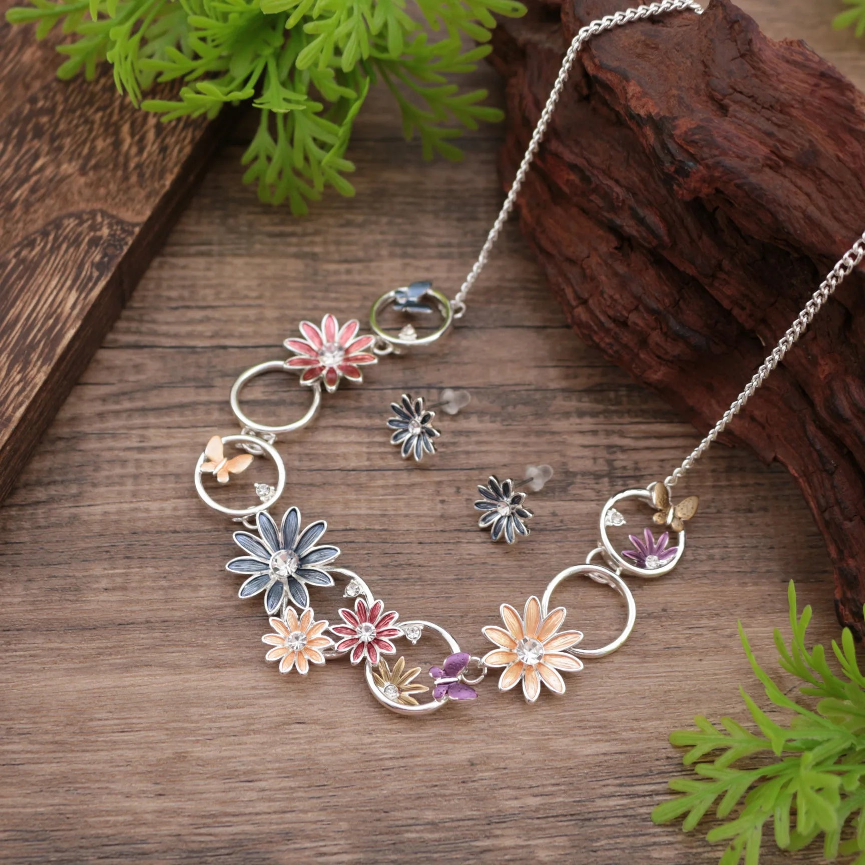 Enamel Daisy Stud Earrings & Necklace Set – Diamond Flower High-End Women's Jewelry