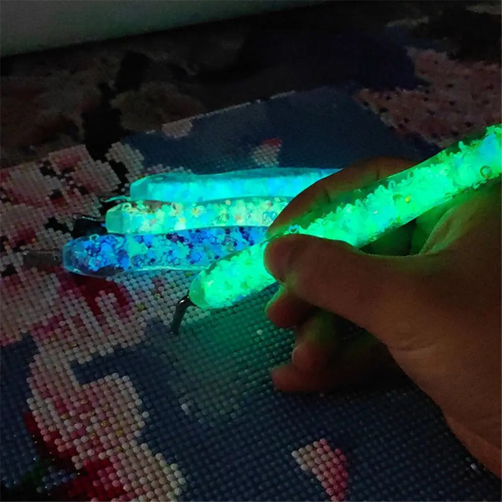 Luminous Diamond Painting Drill Pen – Cross Stitch Embroidery Point Drill Pen with Replacement Tips