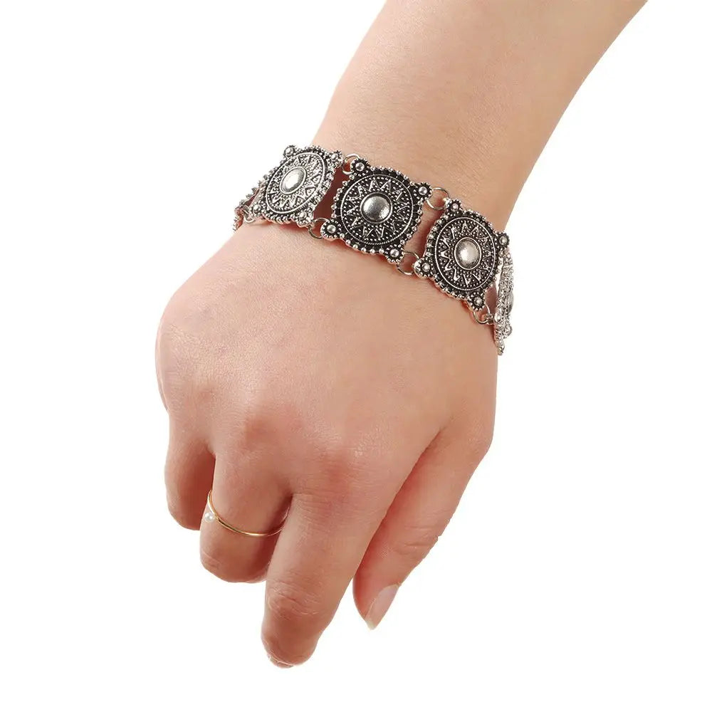 Fashion Vintage Jewelry Set – Necklace & Bracelet Wrist & Neck Accessories for Women