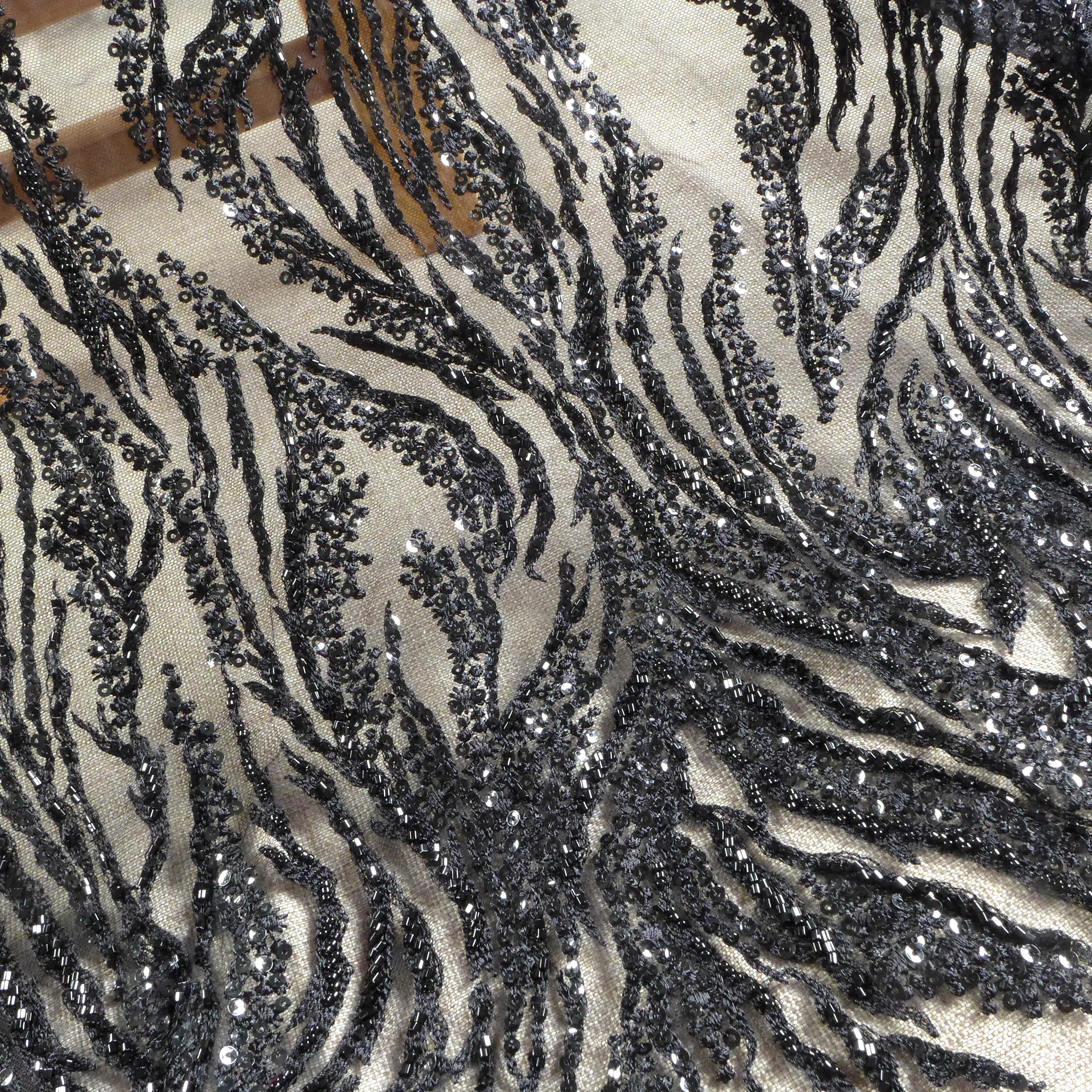 La Belleza Hot fashion bride lace,simple lines beading lace fabric,white lace fabric embroidered for wedding dresses by yard